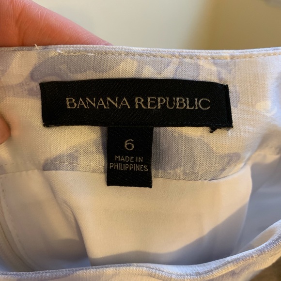 Banana Republic pencil skirt. - Picture 3 of 4